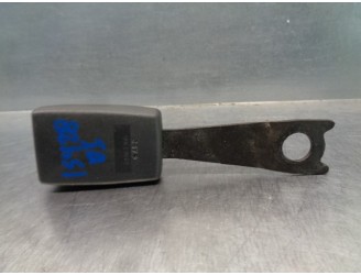 Recambio de enganche cinturon para mitsubishi space runner (n60) 2.0 i glx (i) referencia OEM IAM MR779345  DEL IZQ.