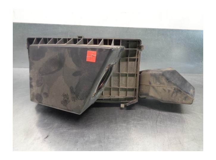 Recambio de carcasa filtro de aire para nissan primera berlina (p11) básico referencia OEM IAM 9F600  