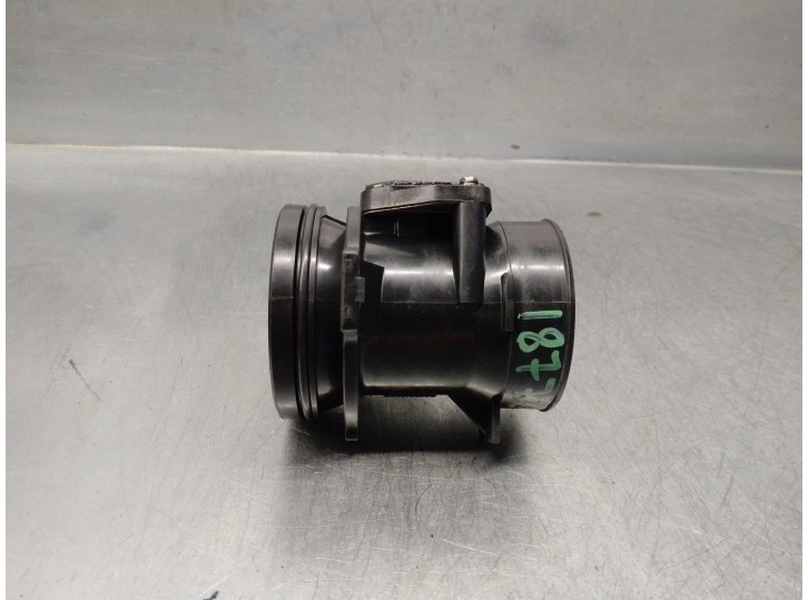 Replacement mass air flow sensor for Ford Focus Sedan (CAK) 1.8 16V cat OEM IAM reference 98AB12B579B3B AFH6013 HITACHI