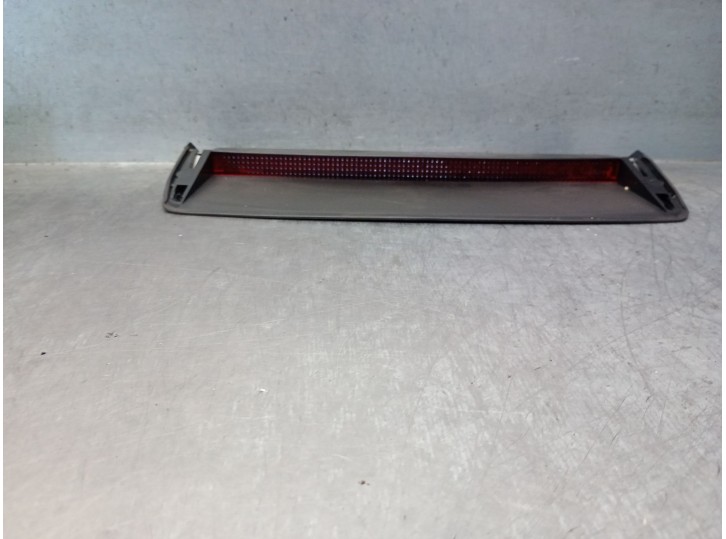 Replacement center brake light for Seat Toledo IV (KG3) 1.6 TDI OEM IAM reference 5JH945097B 5JH945097B 