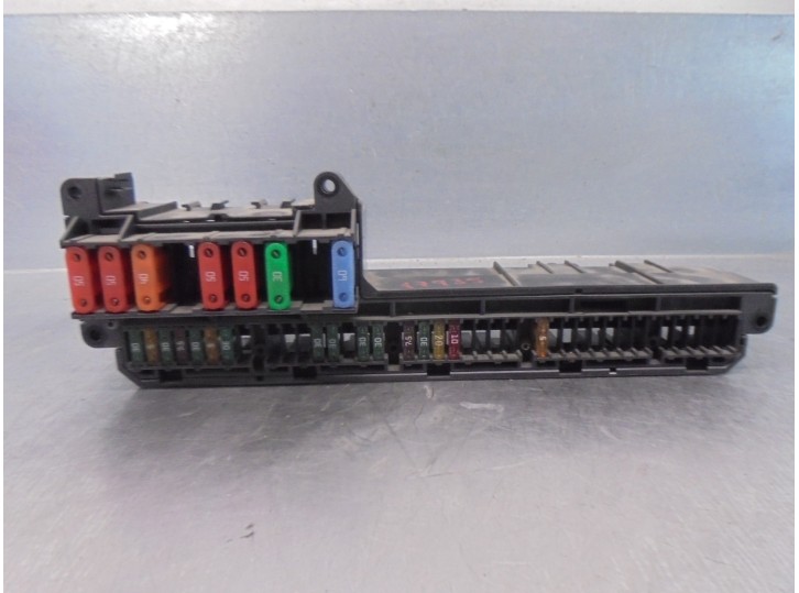 Recambio de caja reles / fusibles para bmw serie 5 berlina (e60) referencia OEM IAM 61146932452 