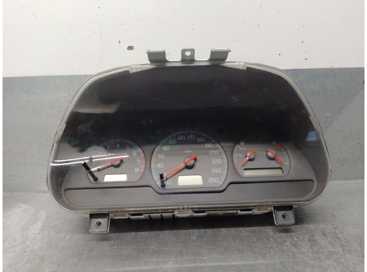 Recambio de cuadro instrumentos para volvo s40 berlina 2.0 turbo cat referencia OEM IAM 30889710  
