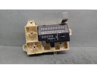 Recambio de caja reles / fusibles para jaguar s-type 2.7 v6 diesel cat referencia OEM IAM 6R8T14A067AA  