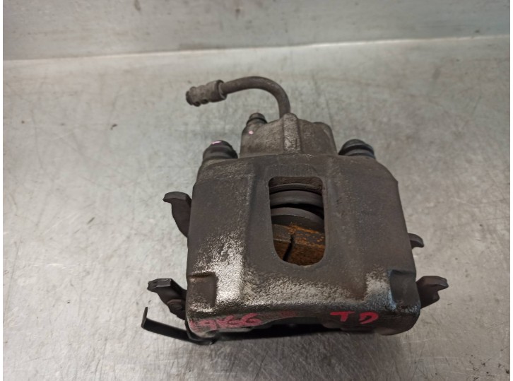 Recambio de pinza freno trasera derecha para jeep gr. cherokee (wh) 3.0 crd cat referencia OEM IAM 5143702AB  