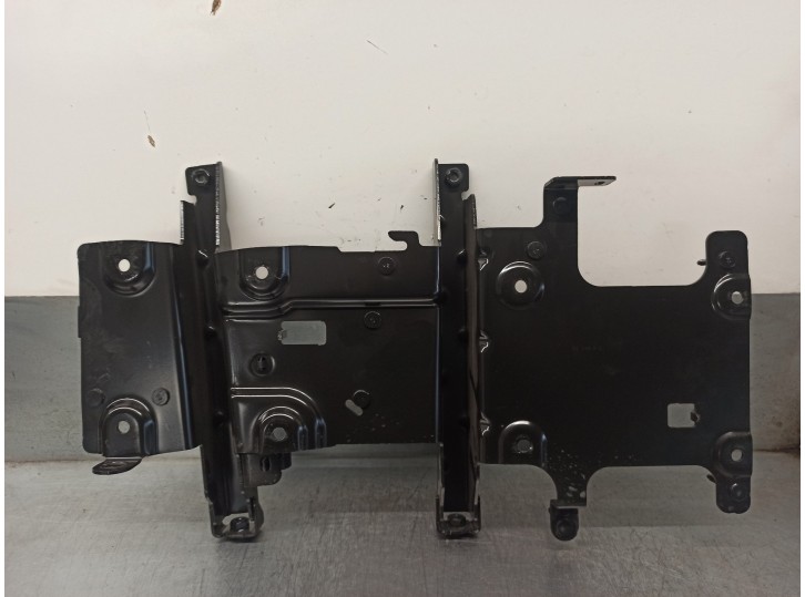 Recambio de cajon bateria para citroën berlingo referencia OEM IAM 9841537880  