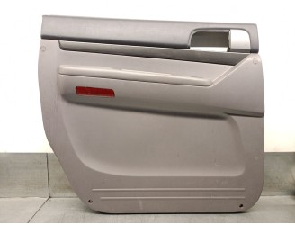 Recambio de guarnecido puerta trasera izquierda para ssangyong rodius ii 2.0 xdi referencia OEM IAM K7320121000 732A121002ACO 