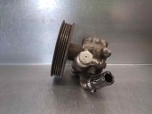 Replacement power steering pump for Volkswagen Passat Sedan (3B3) Comfortline OEM IAM reference 8D0145156L KV18002 KYB