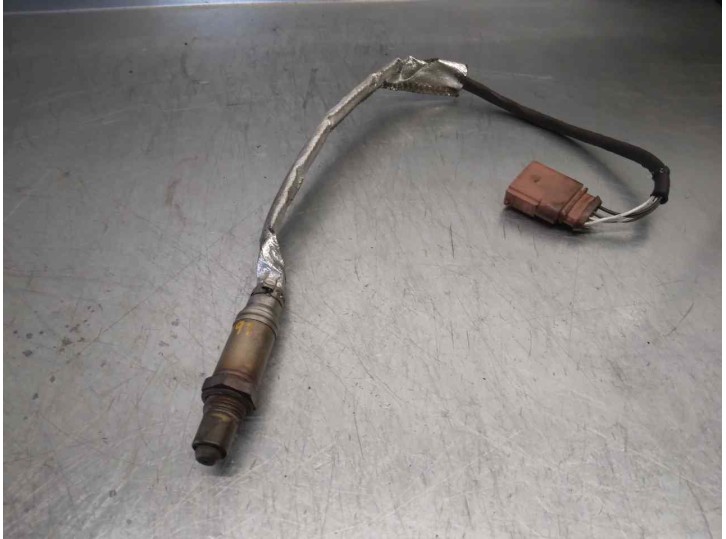 Replacement lambda sensor for Volkswagen Passat saloon (3B3) Comfortline OEM IAM reference 2020532 0258005236 BOSCH