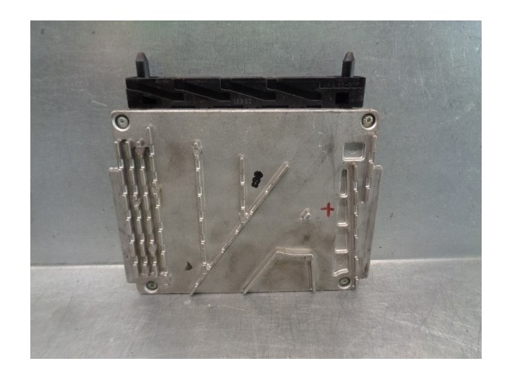 Recambio de centralita motor uce para volvo xc90 t6 executive geartronic (5 asientos) referencia OEM IAM 30668479 0261208290 BOS