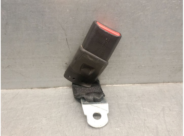 Replacement rear left seatbelt buckle for Mazda 2 Lim. (DE) 1.5 16V CAT OEM IAM reference T86232B DF7157740D00 