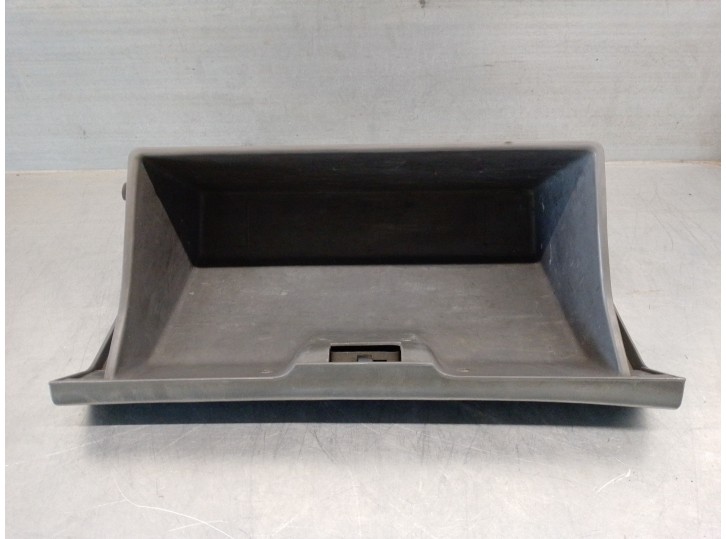 Recambio de guantera para ssangyong musso 2.9 tdi grand lux referencia OEM IAM 7771005003AAP 