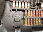 Recambio de caja reles / fusibles para bmw serie 5 berlina (e60) 530d referencia OEM IAM 690660105 