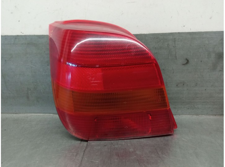 Recambio de piloto trasero izquierdo para ford fiesta berl./express 1.1 cat-u referencia OEM IAM 89FG13N004BA 7070865 