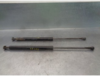 Recambio de amortiguadores maletero / porton para volvo v50 familiar 2.4i kinetic referencia OEM IAM 30716189 