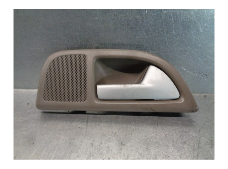 Recambio de maneta interior trasera derecha para volvo v50 familiar 2.4i kinetic referencia OEM IAM 8679665  