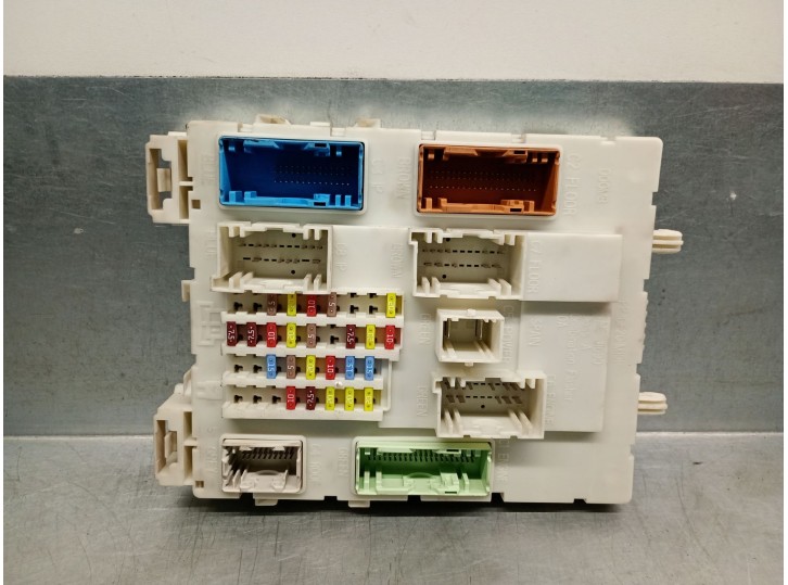 Recambio de caja reles / fusibles para ford transit connect 1.6 tdci cat referencia OEM IAM DV6T14A073RN 