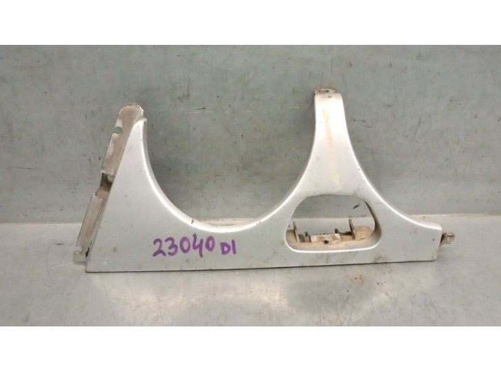 Replacement headlight trim ring for Mercedes-Benz E-Class (W210) E 300 Turbo-D (210.025) OEM IAM reference 2108200312 A210820031