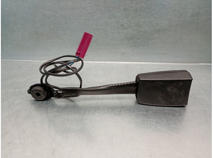 Recambio de enganche cinturon para ford transit connect 1.6 tdci cat referencia OEM IAM DT11K61208DA 1809419 