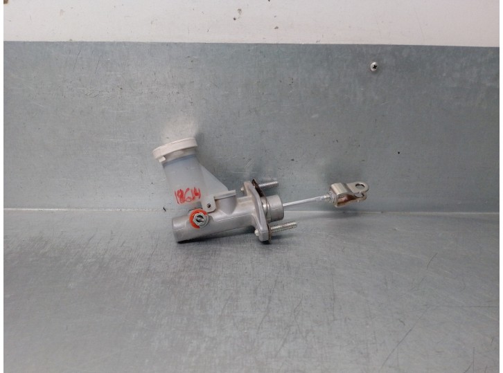 Recambio de bomba embrague para mitsubishi l 200 (kl0/kj0) 2.2 di-d cat referencia OEM IAM 2345A053  