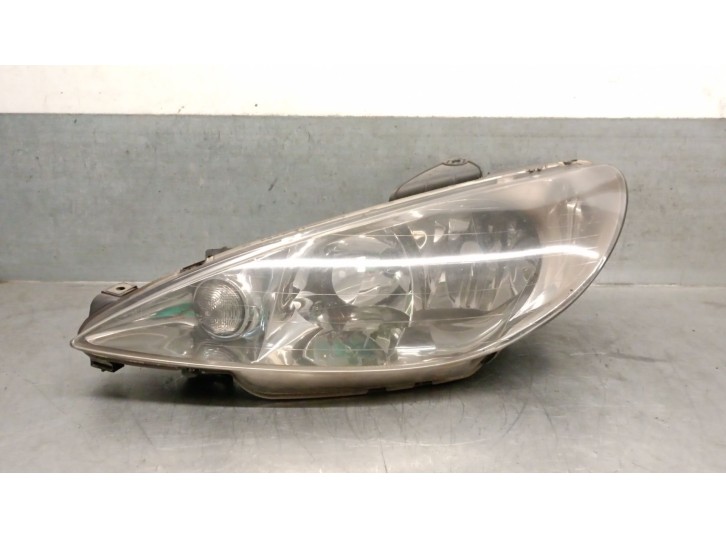 Replacement left headlight for Peugeot 206 CC (2D) 1.6 16V (2DNFUF, 2DNFUR) OEM IAM reference 9628666880 6204S9 