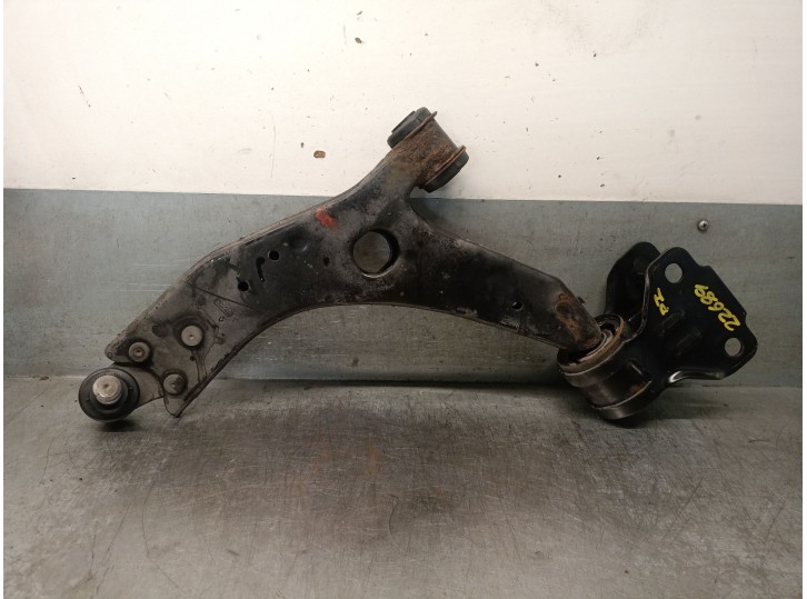 Recambio de brazo suspension inferior delantero izquierdo para volvo v40 hatchback (525) d2 referencia OEM IAM 31340232 31340232