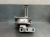 Replacement of right engine mount for Volkswagen Taigo (CS1) 1.0 TSI OEM IAM reference 2Q0199262BK KCB1DDK2HC0 
