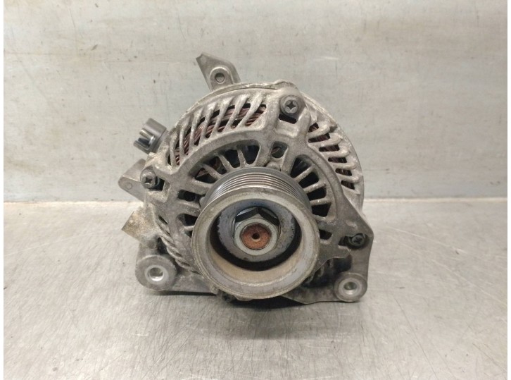 Replacement alternator for Honda Civic Coupe (2DR) OEM IAM reference 31100RNAA01 MITSUBISHI ELECTRIC