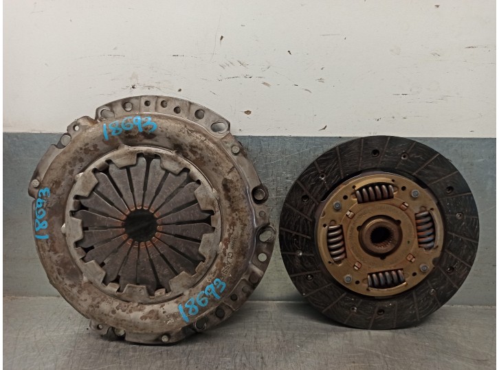 Recambio de kit embrague para renault clio ii fase i (b/cbo) 1.4 16v referencia OEM IAM 7701477017  