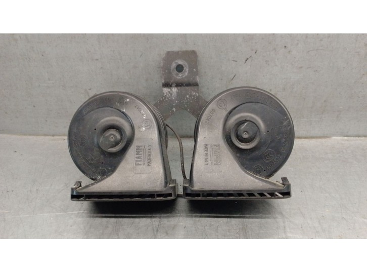 Recambio de claxon para land rover range rover evoque (l538) 2.0 d 4x4 referencia OEM IAM BJ3213A803AD LR108387 