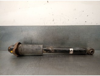 Recambio de amortiguador trasero izquierdo para infiniti ex 30d referencia OEM IAM 562101BY0B E62101BY0B 110426A TOKICO