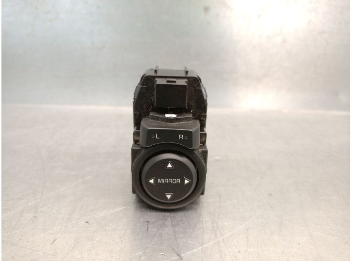 Recambio de mando retrovisor para kia stonic (yb) 1.2 cvvt referencia OEM IAM 93530H8200 93530H8200 