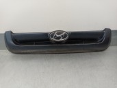 Replacement front grille for Hyundai Santa Fe (SM) 2.7 V6 CAT OEM IAM reference 8635126700 
