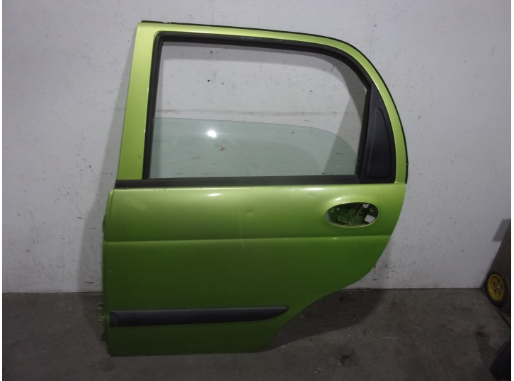 Recambio de puerta trasera izquierda para daewoo matiz 0.8 cat referencia OEM IAM 96562533 96562533 