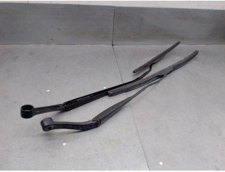 Recambio de brazo limpia delantero derecho para suzuki vitara (ly) 1.4 hybrid (mild hybrid) referencia OEM IAM 3833054P00000 383