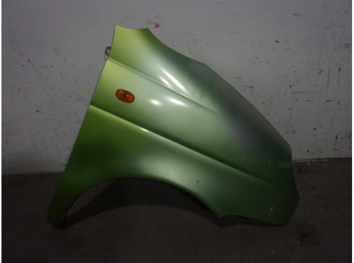 Recambio de aleta delantera derecha para daewoo matiz 0.8 cat referencia OEM IAM 96562086 VERDE 
