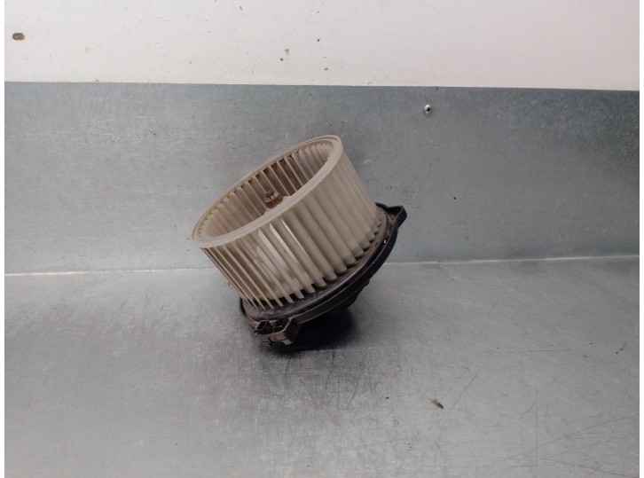 Recambio de motor calefaccion para toyota avensis berlina (t 22) 1.6 16v referencia OEM IAM 1940000252  