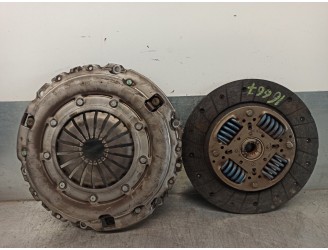Replacement clutch kit for Citroën C8 2.0 16V CAT (RFN / EW10J4) OEM IAM reference 205262 195085 VALEO