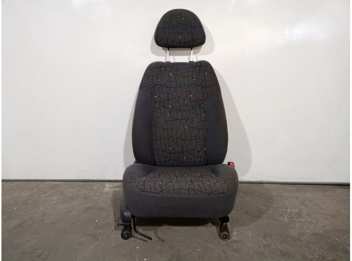 Recambio de asiento delantero derecho para daewoo matiz 0.8 cat referencia OEM IAM 96611194  5 PUERTAS