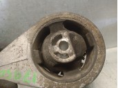 Replacement engine mount for Ford Fiesta saloon (DX) 1.3 CAT OEM IAM reference 1091542 1091542 