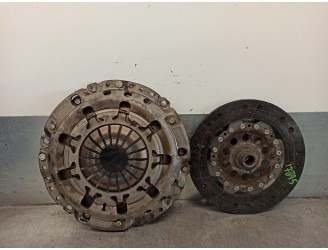 Replacement clutch kit for Volvo S80 Sedan 2.4 CAT OEM IAM reference 9445746B LUK