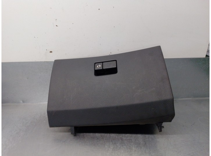 Recambio de guantera para toyota avensis berlina (t 22) 1.6 16v referencia OEM IAM 5555005030 