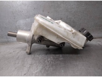 Replacement brake master cylinder for Ford Focus saloon (CAP) 1.6 16V cat OEM IAM reference 03350891031 FOMOCO
