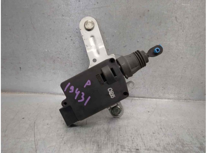 Recambio de motor cierre centralizado porton para hyundai santa fe (bm) 2.2 crdi cat referencia OEM IAM 957502B000 