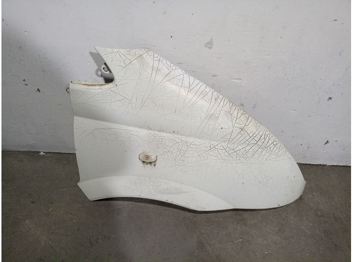 Replacement front right fender for Maxus 3.9T 17S 120 M-Bus Vespino 130E OEM IAM reference 5610815 