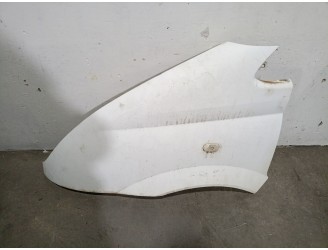 Recambio de aleta delantera izquierda para maxus 3.9t 17s 120 m-bus vespino 130e referencia OEM IAM 5610816  