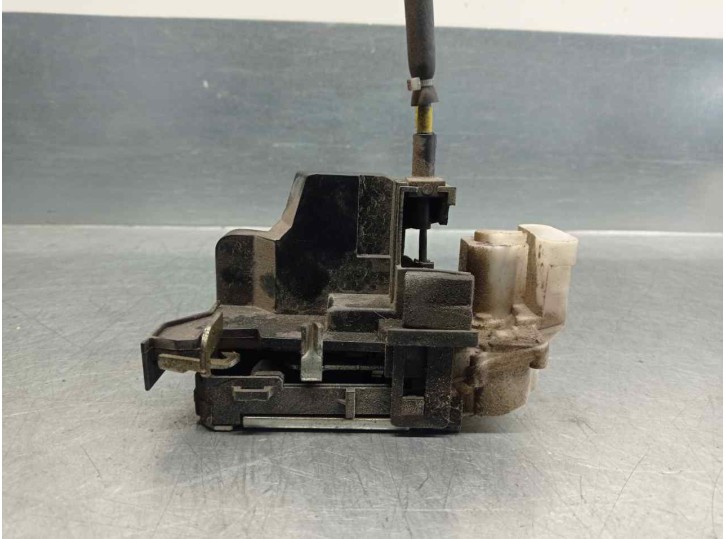Recambio de cerradura puerta delantera derecha para fiat doblo (119) 1.9 jtd elx / dynamic referencia OEM IAM 6 PINES 5 PUERTAS