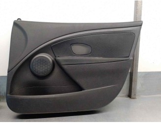 Recambio de guarnecido puerta delantera derecha para renault megane iii sport tourer 1.5 dci diesel fap referencia OEM IAM 15642