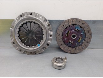 Recambio de kit embrague para mazda 626 berl./coupe/famil. (gd/gv) 2.0 diesel referencia OEM IAM 623120460 123010860 LUK