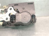 Recambio de cerradura puerta delantera derecha para maxus 3.9t 17s 120 m-bus vespino 130e referencia OEM IAM A046818 