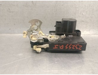 Recambio de cerradura puerta delantera izquierda para maxus 3.9t 17s 120 m-bus vespino 130e referencia OEM IAM TEC109705212  